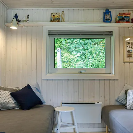 3 Bedroom Cozy Home In Hornbaek * Hornbæk